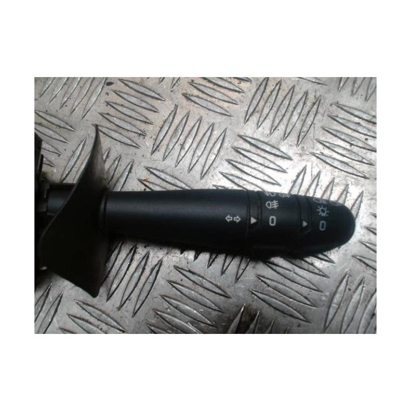 Commodo phare RENAULT CLIO 2 PHASE 2 d’occasion
