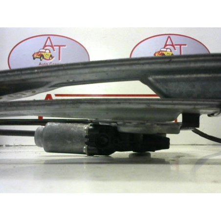 Leve vitre electrique avant droit RENAULT CLIO III PHASE 2 d’occasion