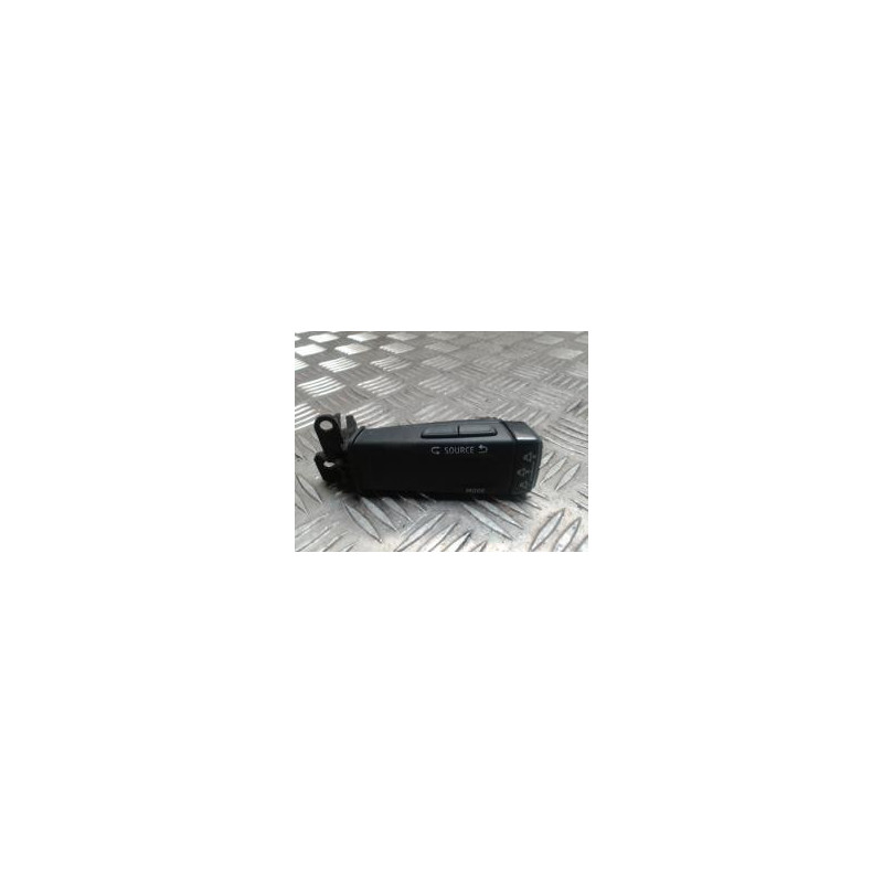 Commande autoradio RENAULT CLIO 5 PHASE 1 d’occasion