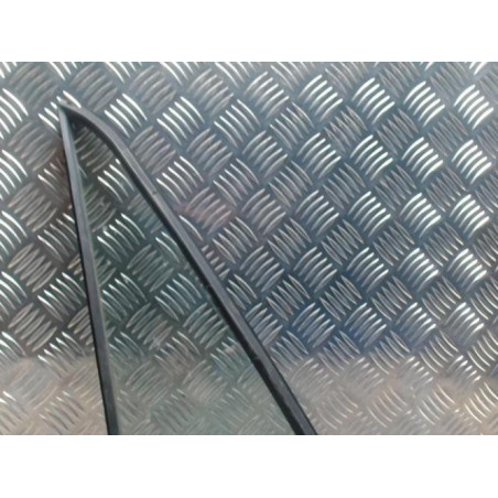 Custode avant gauche (porte) HYUNDAI GALLOPER d’occasion