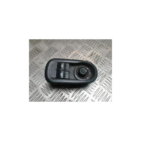 Interrupteur de leve vitre avant gauche RENAULT KANGOO 2 PHASE 1 d’occasion