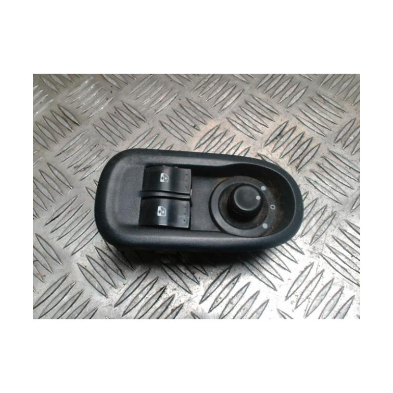 Interrupteur de leve vitre avant gauche RENAULT KANGOO 2 PHASE 1 d’occasion