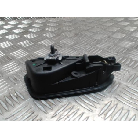 Poignee interieur avant gauche RENAULT CLIO 5 PHASE 1 d’occasion