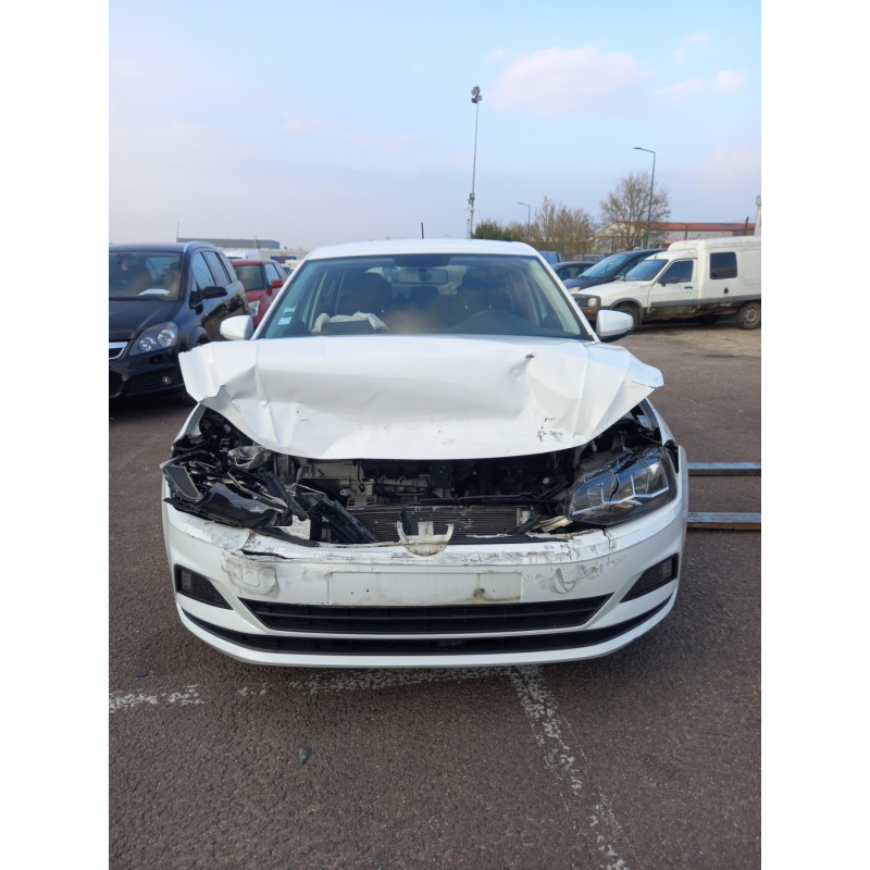 Joint de porte avant droite VOLKSWAGEN POLO 6 PHASE 1 d’occasion