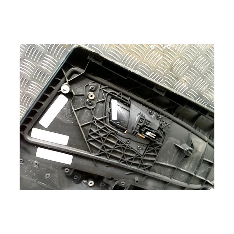Panneau de porte arriere gauche BMW SERIE 1 E87 PHASE 1 d’occasion
