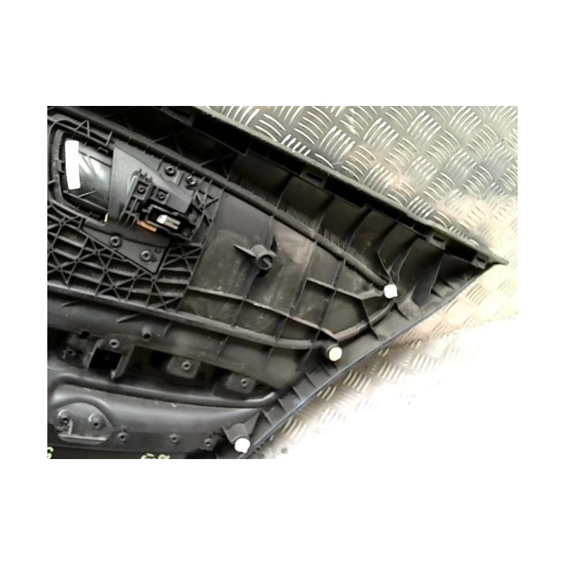 Panneau de porte arriere gauche BMW SERIE 1 E87 PHASE 1 d’occasion