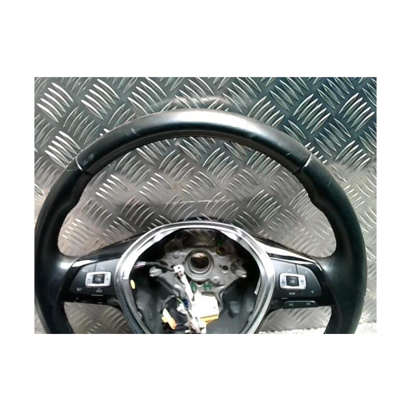 Volant VOLKSWAGEN POLO 6 PHASE 1 d’occasion
