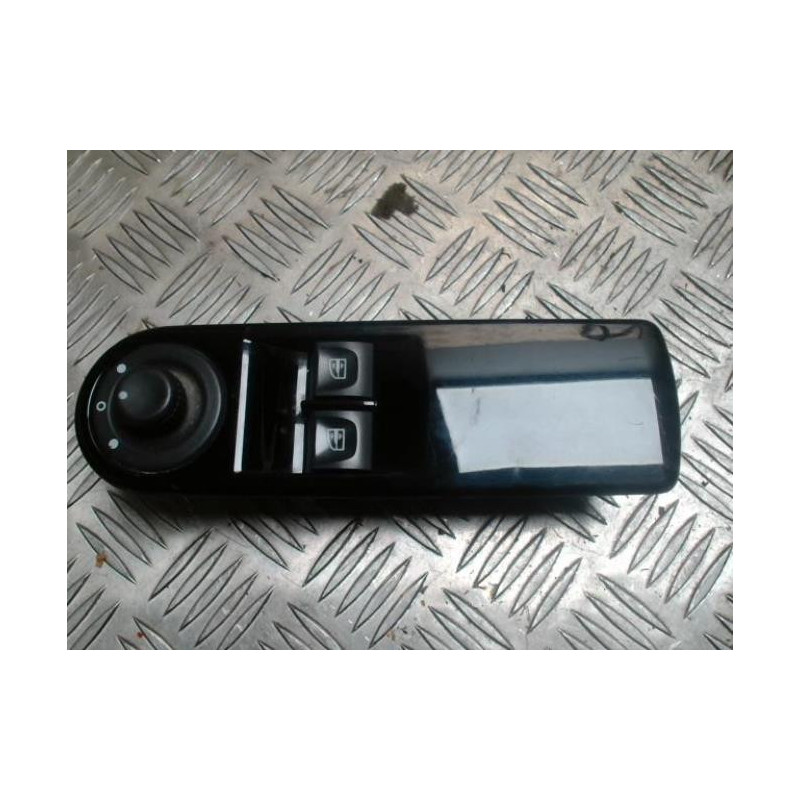 Interrupteur de leve vitre avant gauche RENAULT CLIO 4 PHASE 1 d’occasion