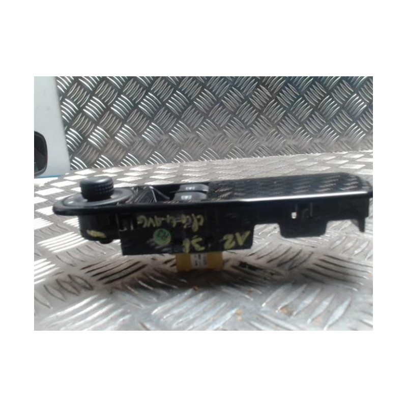 Interrupteur de leve vitre avant gauche RENAULT CLIO 4 PHASE 1 d’occasion