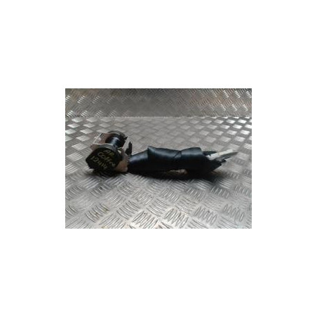 Ceinture arriere centre troisieme ligne RENAULT SCENIC 3 PHASE 1 d’occasion