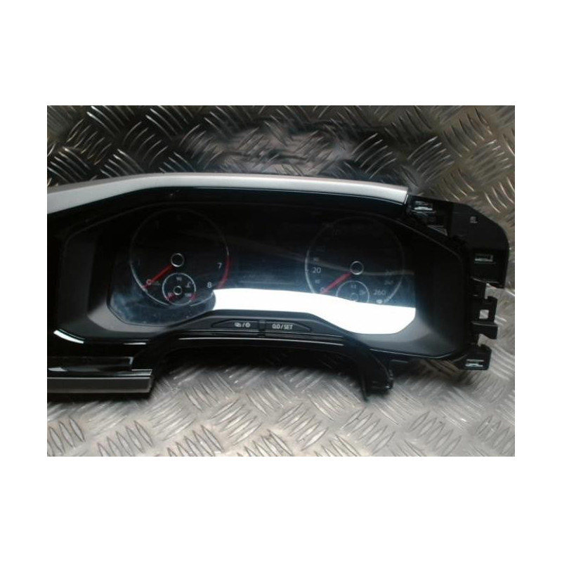 Compteur VOLKSWAGEN POLO 6 PHASE 1 d’occasion
