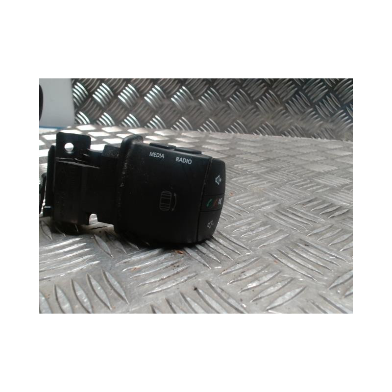 Commande autoradio RENAULT GRAND SCENIC 3 PHASE 2 d’occasion