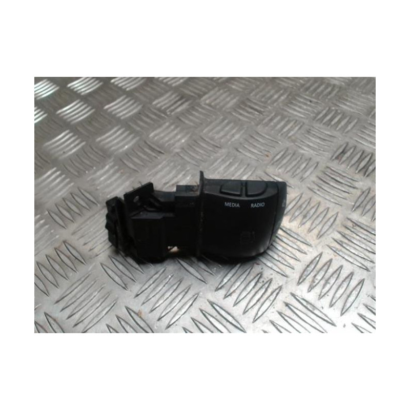 Commande autoradio RENAULT GRAND SCENIC 3 PHASE 2 d’occasion