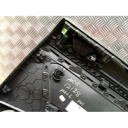 Panneau de porte arriere gauche VOLKSWAGEN POLO 6 PHASE 1 d’occasion