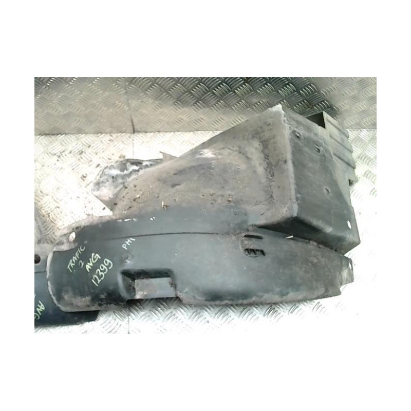 Pare boue avant gauche RENAULT TRAFIC 2 PHASE 1 d’occasion