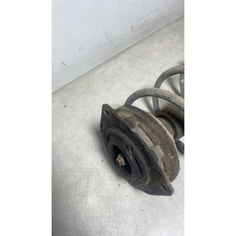 Amortisseur avant gauche RENAULT CLIO 3 PHASE 1 d’occasion