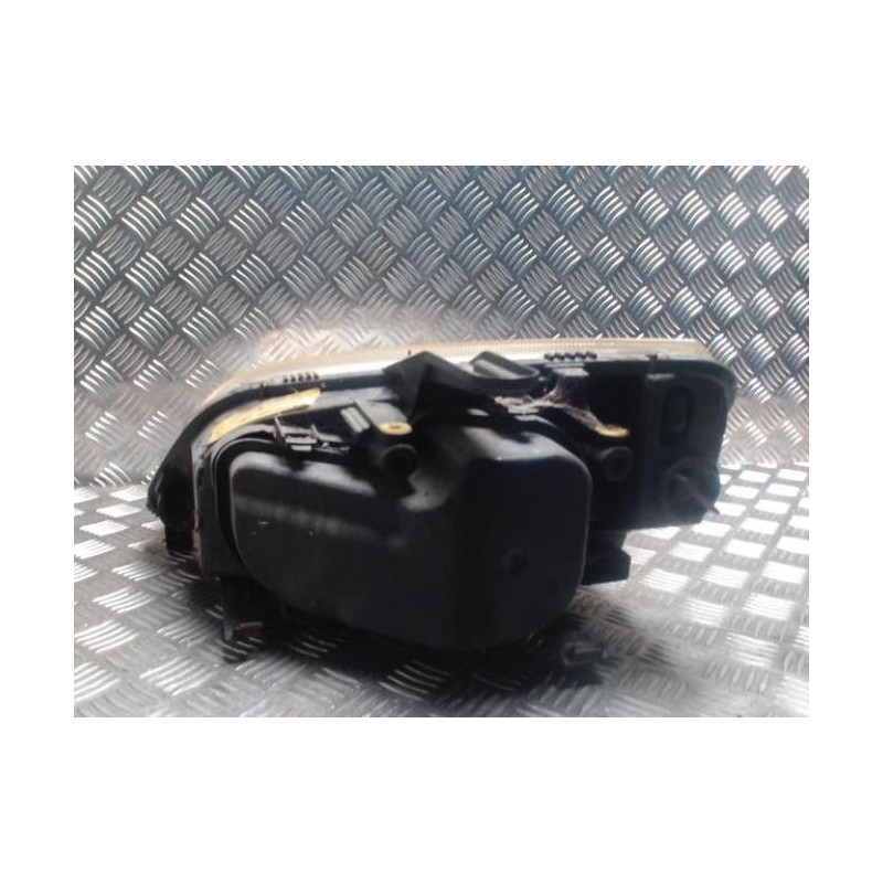 Optique avant principal droit (feux)(phare) FORD C-MAX 1 PHASE 1 d’occasion