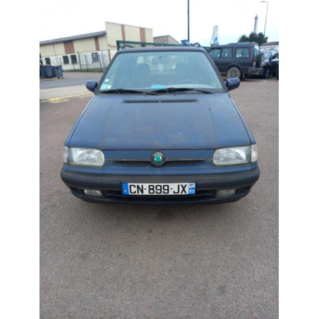 Feu arriere principal gauche (feux) SKODA FELICIA PHASE 1 BREAK d’occasion
