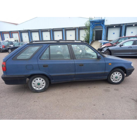 Feu arriere principal gauche (feux) SKODA FELICIA PHASE 1 BREAK d’occasion