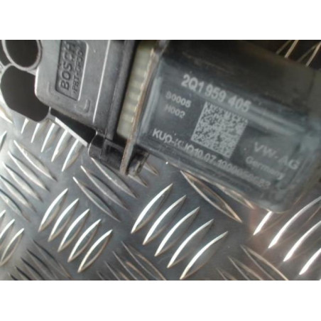 Leve vitre electrique avant gauche VOLKSWAGEN POLO 6 PHASE 1 d’occasion