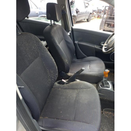 Optique avant principal droit (feux)(phare) RENAULT CLIO 3 PHASE 1 BREAK d’occasion
