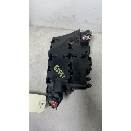 Porte fusible KIA CARENS 3 d’occasion