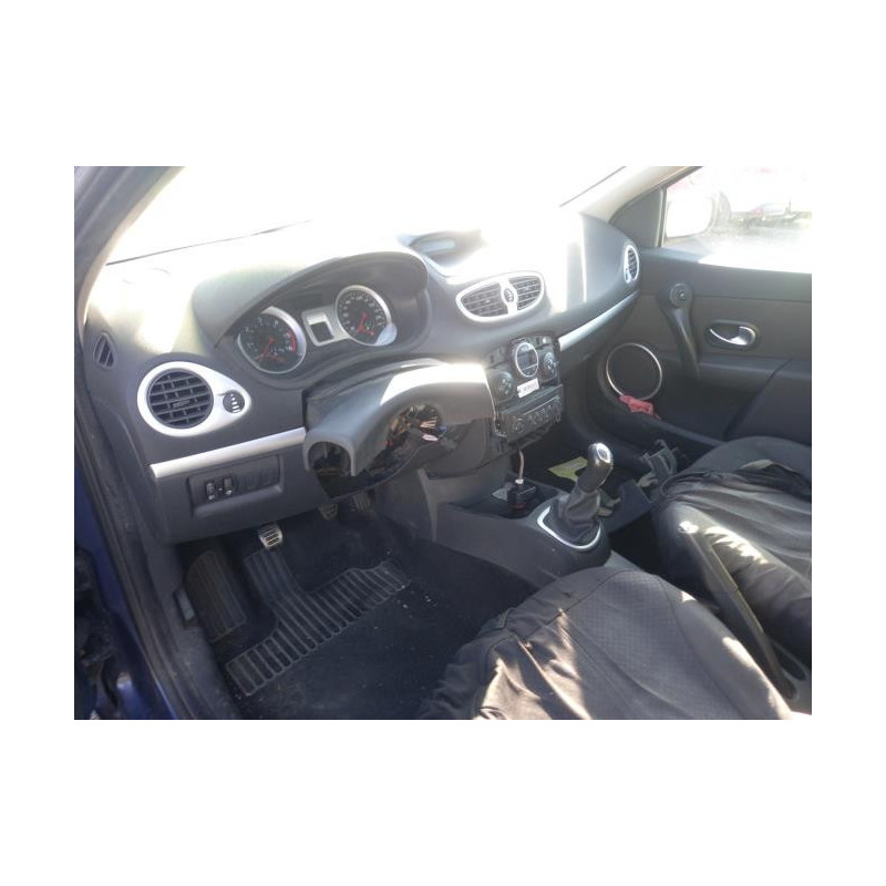 Cache sous moteur RENAULT CLIO 3 PHASE 1 d’occasion