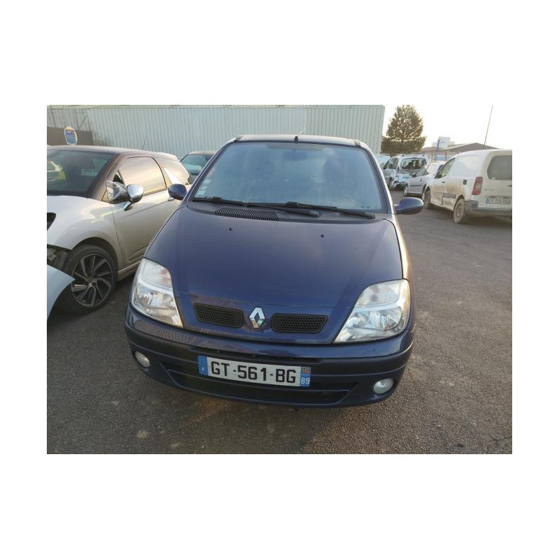 Pare boue avant gauche RENAULT SCENIC 1 PHASE 2 d’occasion