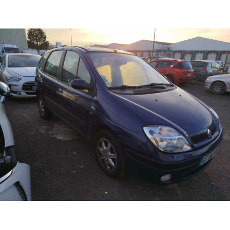 Pare boue avant gauche RENAULT SCENIC 1 PHASE 2 d’occasion