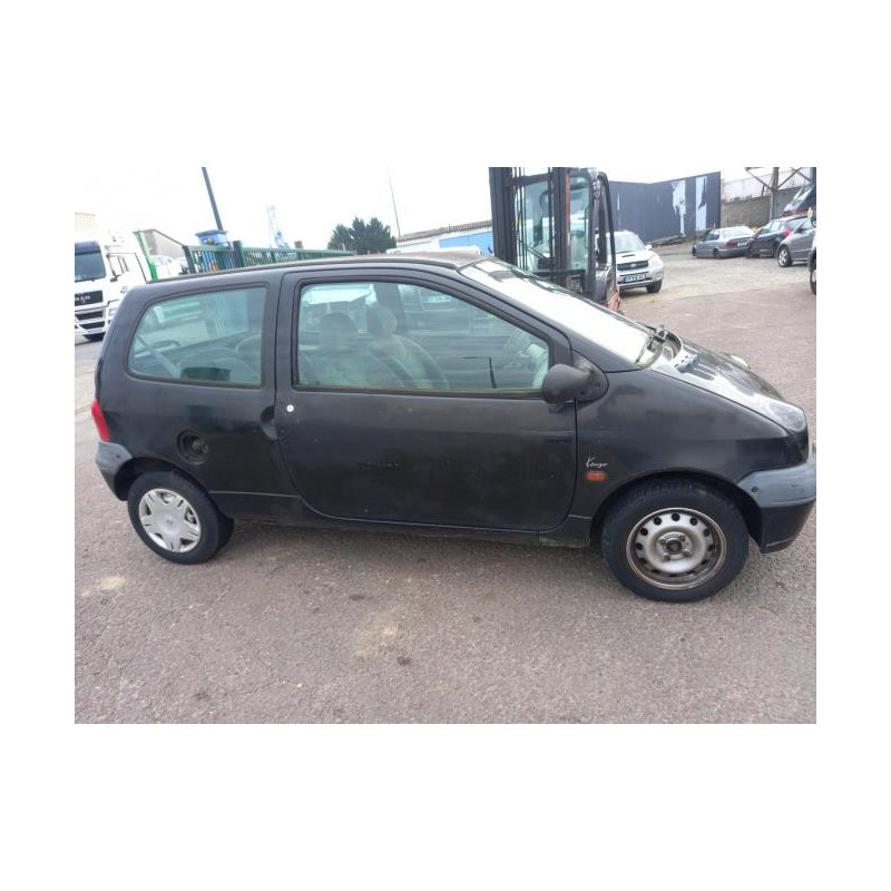 Pare boue avant gauche RENAULT TWINGO 1 PHASE 2 d’occasion