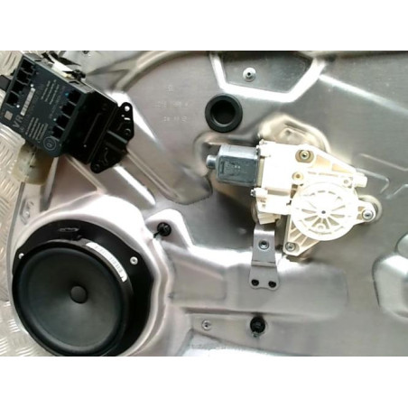 Leve vitre electrique avant droit MERCEDES CLASSE C 204 PHASE 2 COUPE d’occasion