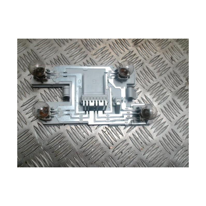 Platine feu arriere gauche RENAULT CLIO 1 PHASE 1 d’occasion