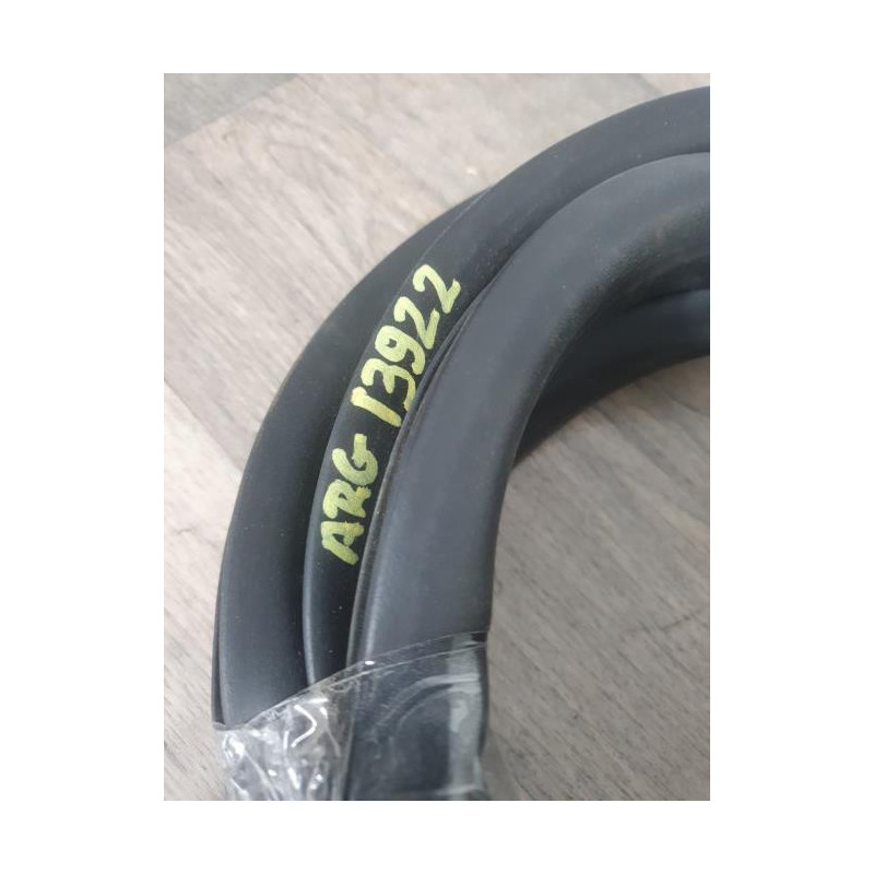 Joint de porte arriere gauche RENAULT CLIO 4 PHASE 1 d’occasion