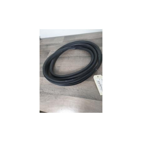 Joint de porte avant droite RENAULT CLIO 4 PHASE 1 d’occasion