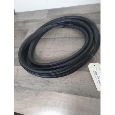 Joint de porte avant droite RENAULT CLIO 4 PHASE 1 d’occasion