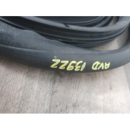 Joint de porte avant droite RENAULT CLIO 4 PHASE 1 d’occasion