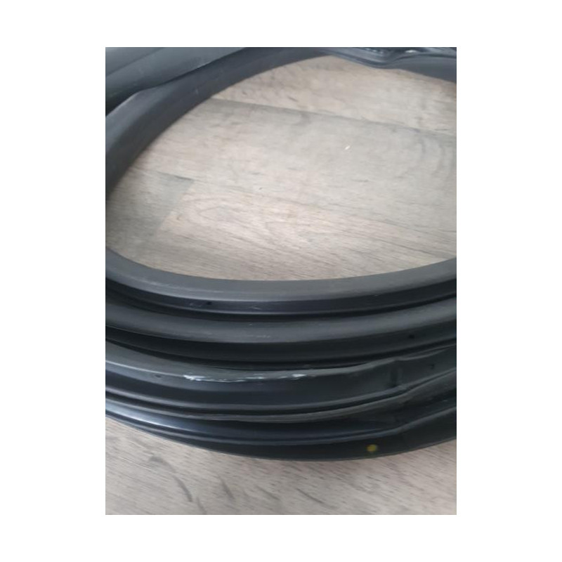 Joint de porte avant droite RENAULT CLIO 4 PHASE 1 d’occasion