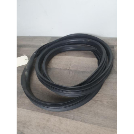 Joint de porte avant droite RENAULT CLIO 4 PHASE 1 d’occasion