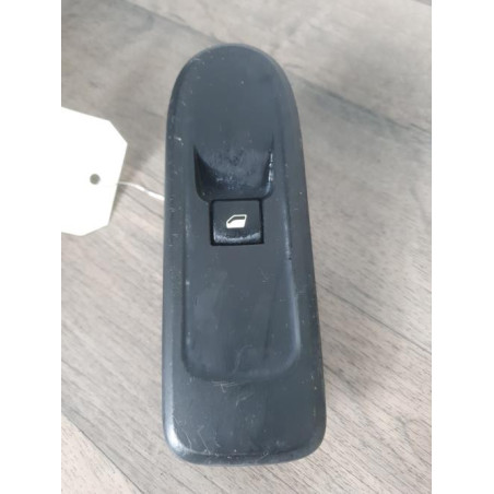 Interrupteur de leve vitre avant droit PEUGEOT 308 1 PHASE 1 d’occasion
