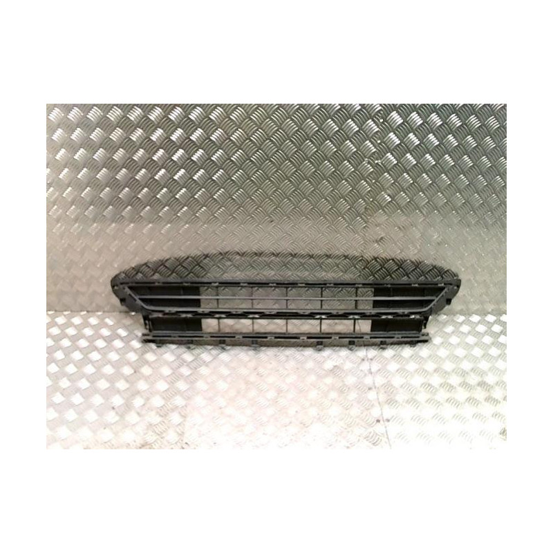 Grille de pare choc VOLKSWAGEN POLO 6 PHASE 1 d’occasion