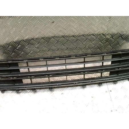 Grille de pare choc VOLKSWAGEN POLO 6 PHASE 1 d’occasion