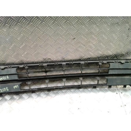 Grille de pare choc VOLKSWAGEN POLO 6 PHASE 1 d’occasion