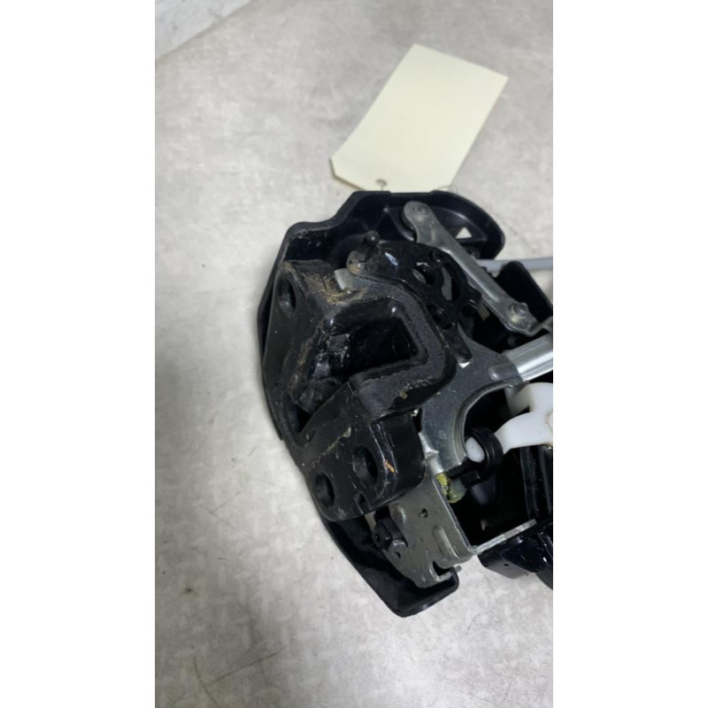 Serrure arriere gauche KIA CARENS 3 d’occasion