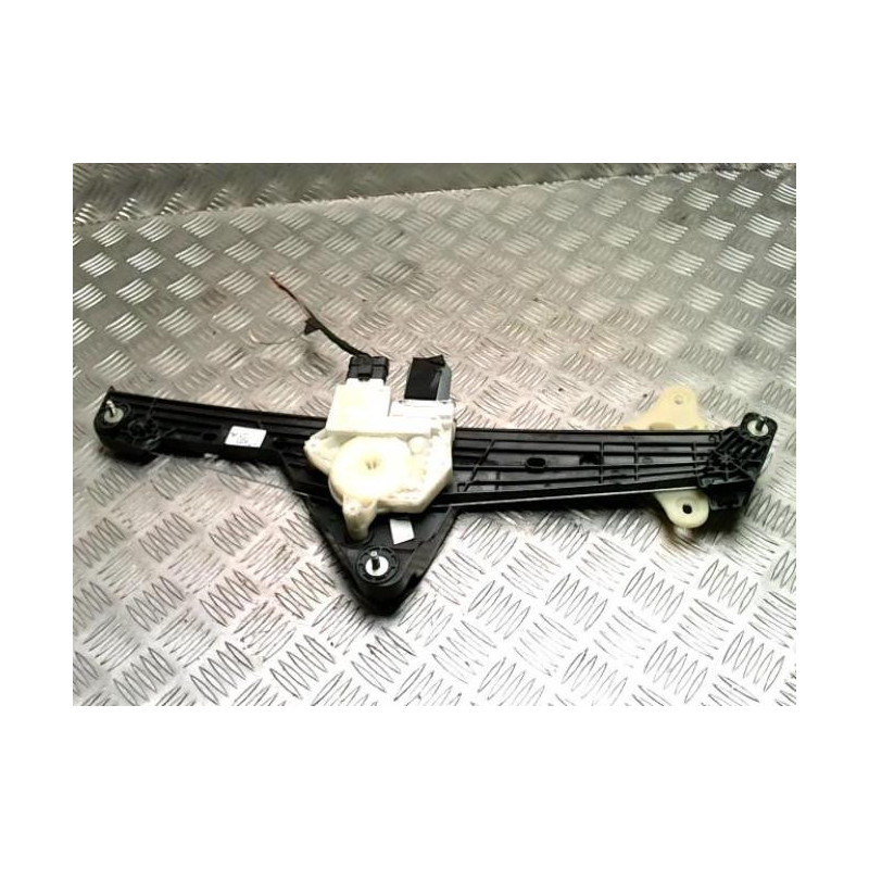 Leve vitre electrique avant gauche RENAULT CLIO 5 PHASE 1 d’occasion