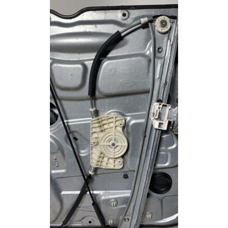 Leve vitre electrique avant gauche KIA CARENS 3 d’occasion