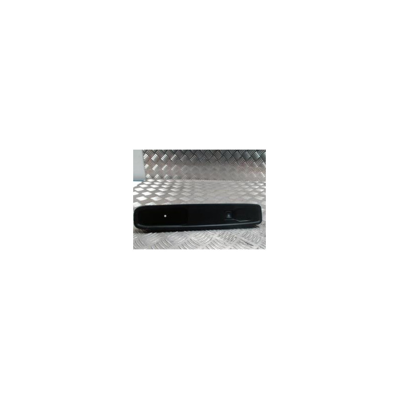 Interrupteur de leve vitre avant droit DACIA SANDERO 3 STEPWAY d’occasion