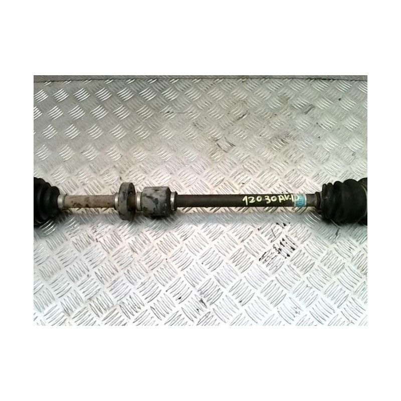 Cardan droit (transmission) RENAULT CLIO 2 PHASE 1 d’occasion