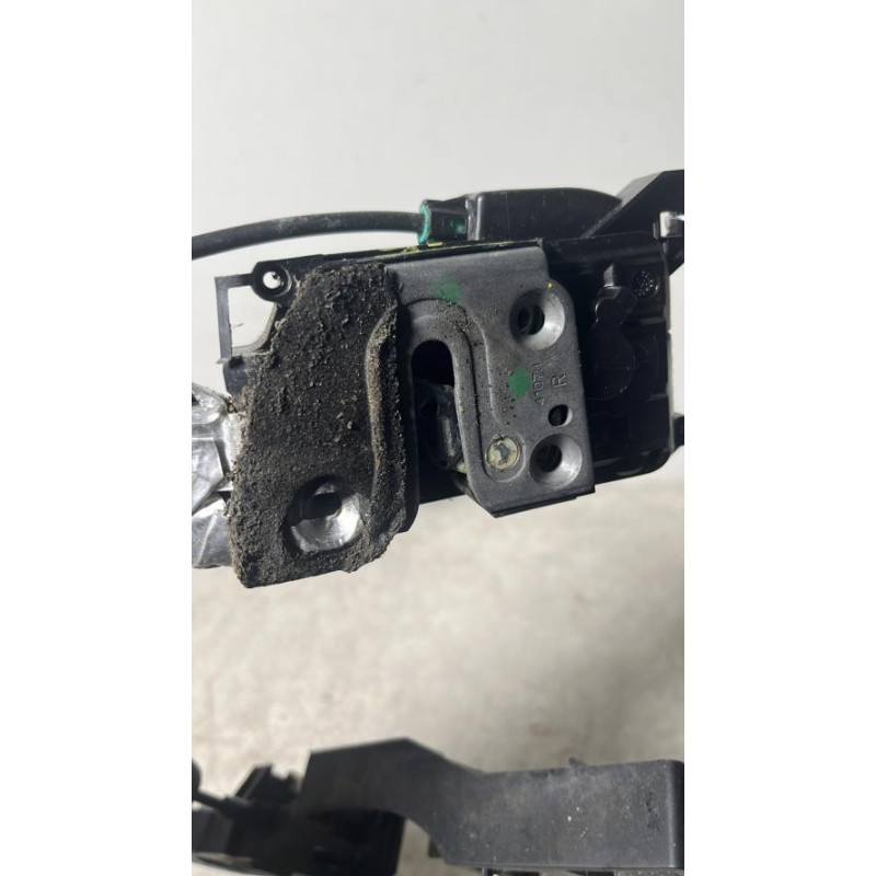 Serrure arriere droit RENAULT LAGUNA 3 PHASE 1 d’occasion