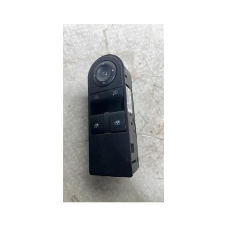 Interrupteur de leve vitre avant gauche OPEL ASTRA H GTC PHASE 1 d’occasion