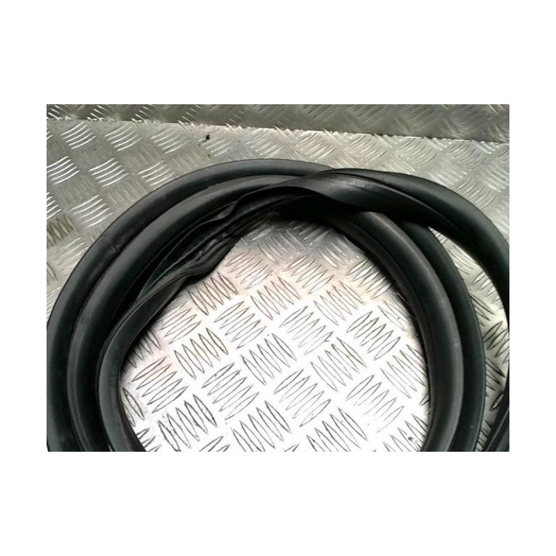 Joint de porte avant gauche PEUGEOT 107 PHASE 2 d’occasion